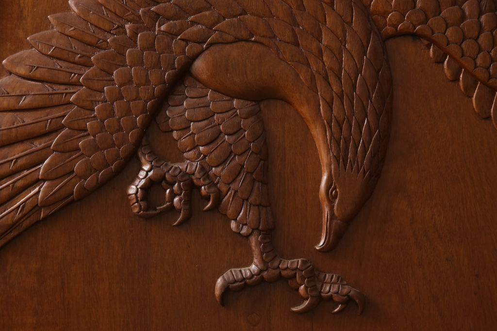 アジアンビンテージ　本花梨(カリン)材　迫力ある大鷹の彫刻が見事な衝立て(パーテーション、つい立て、衝い立て)(R-062073)