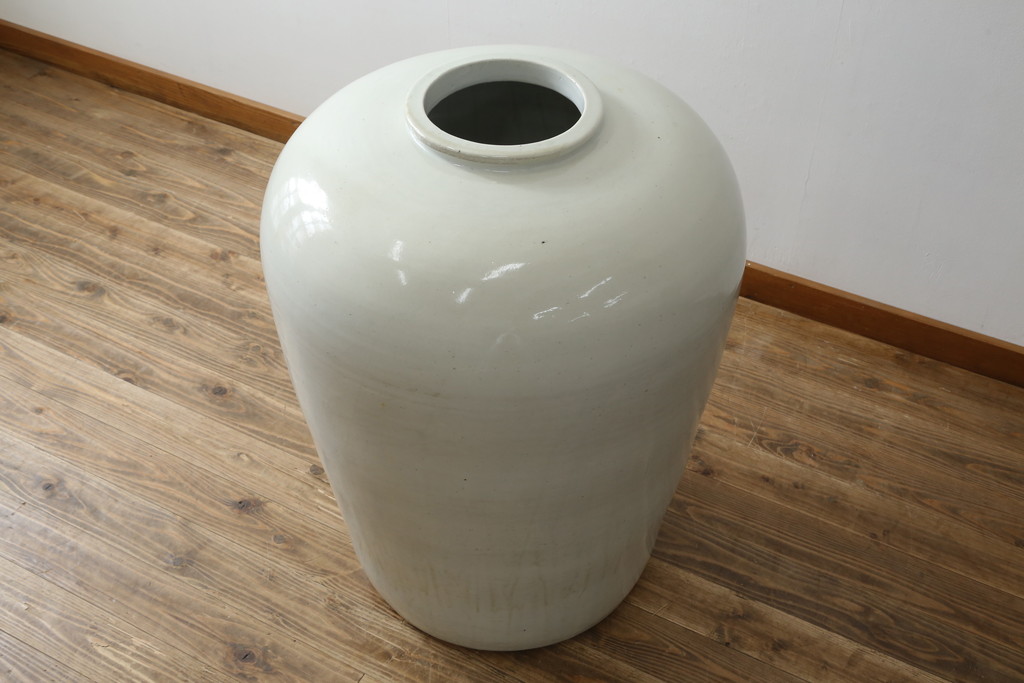 和製アンティーク　超特大!!　花器に最適!!　明治期　伊万里　白磁　古い造り酒屋の味わい深い大酒甕(酒壺、酒器、かめ、つぼ、壷)(R-083014)