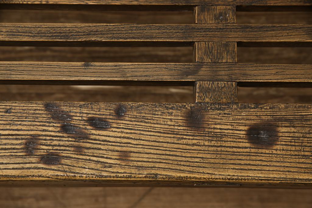 中国アンティーク　木の味わいが魅力的!凝ったデザインが存在感を放つベンチ(長椅子、アームベンチ、アジアン)(R-057919)
