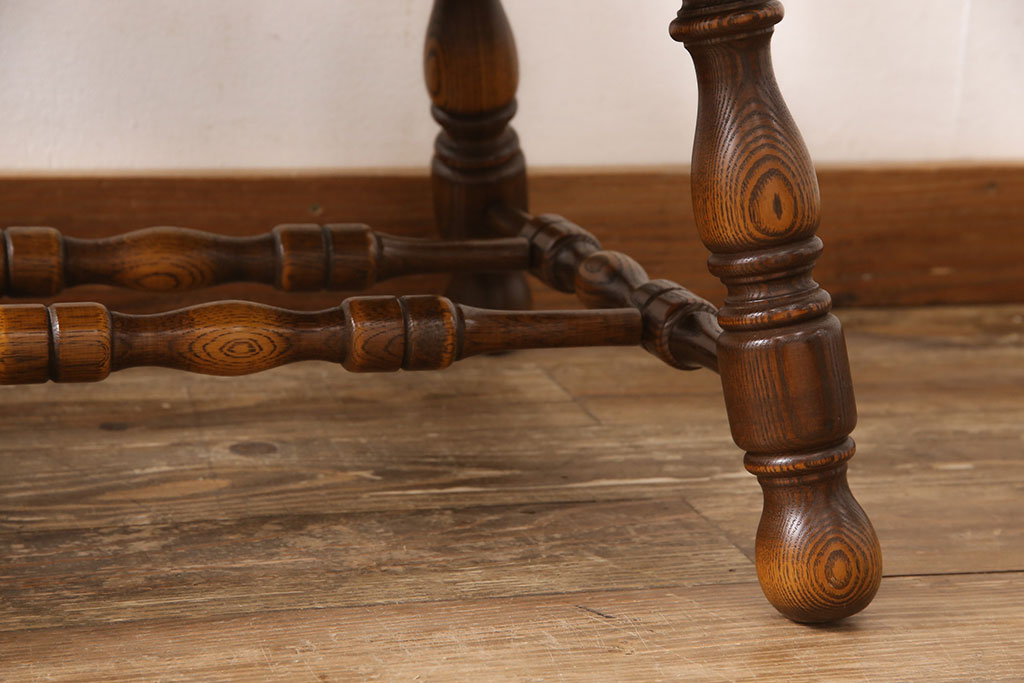 中古　超美品　秋山木工　ナラ材　上質なつくりが魅力的なダイニングチェア2脚セット(アームチェア、キャプテンチェア)(R-052428)