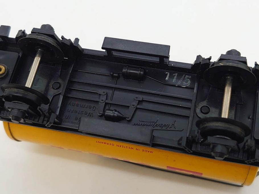 ドイツ　FLEISCHMANN　フライシュマン　HOゲージ　機関車　貨車　鉄道模型　線路などセット(SHELL、SEEFISCHE、レール、おもちゃ、オモチャ、玩具、箱付き)(R-083067)