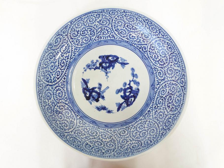 上手物　江戸期　大明成化年製　古伊万里　染付　松竹梅　1尺2寸　約36cm　蛸唐草の絵付けが見事な大皿(和食器、和皿、木箱付き、一尺二寸)(R-083071)