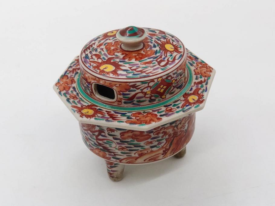 時代物　九谷焼　赤絵　福銘　龍図　細かな意匠が感じられる豪華な絵付けの三足香炉(三つ足、仏具、茶道具)(R-083074)