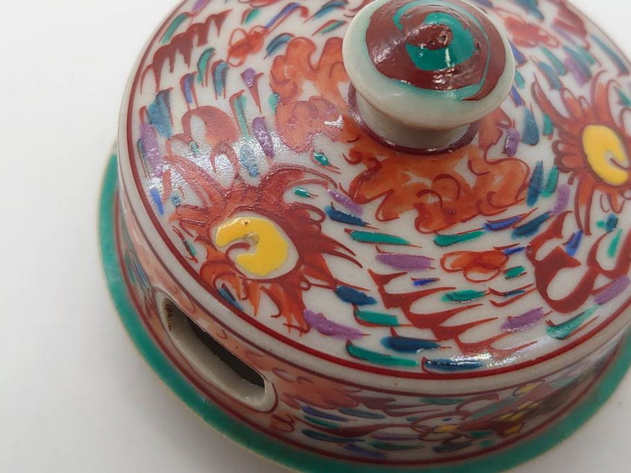 時代物　九谷焼　赤絵　福銘　龍図　細かな意匠が感じられる豪華な絵付けの三足香炉(三つ足、仏具、茶道具)(R-083074)