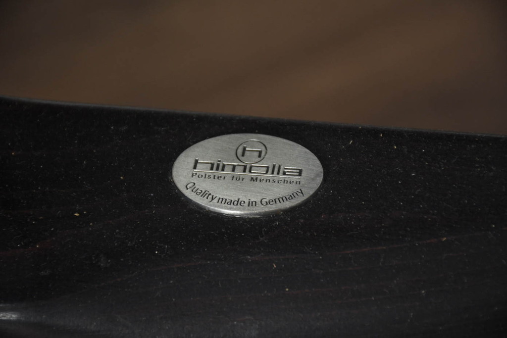 中古　ドイツ　IDC大塚家具取り扱い　himolla(ヒモラ)　model.9883　ゼロストレス　本革(レザー)　洗練された空間を演出するリクライニングチェアとオットマンのセット(アームチェア、椅子、一人掛けソファ、1Pソファ、フットスツール、ラウンジチェア)(定価約22万円)(R-082703)