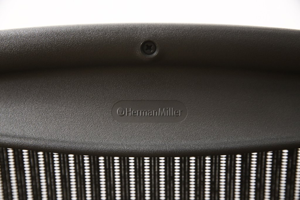 中古　美品　Hermanmiller(ハーマンミラー社)　ランバーサポート　Bサイズ　座り心地を追求したアーロンチェア(オフィスチェア、アームチェア、ワークチェア)(R-058228)