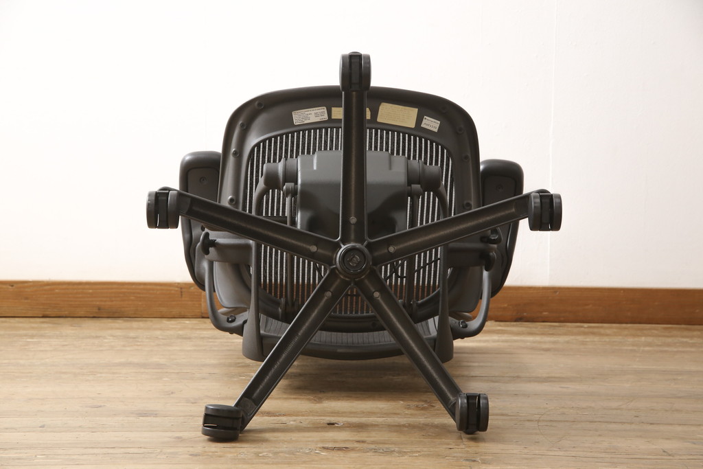 中古　美品　Hermanmiller(ハーマンミラー社)　ランバーサポート　Bサイズ　座り心地を追求したアーロンチェア(オフィスチェア、アームチェア、ワークチェア)(R-058228)