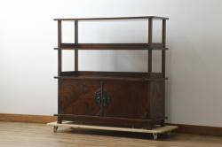 中古　美品　岩谷堂箪笥　深い木の色味と木目が美しい飾り棚(茶棚、茶箪笥、収納棚、戸棚)(R-076236)
