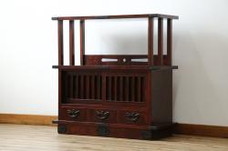 中古　美品　岩谷堂箪笥　美しい杢目と黒い金具が上質な和の雰囲気を演出する飾り棚(収納棚、戸棚、茶棚)(R-068825)