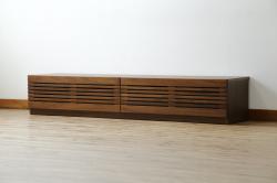 中古　美品　関家具　セルマ(SELMA)　ウォールナット材　和の空間から北欧スタイル等さまざまなテイストに馴染むスタイリッシュなテレビボード(TVボード、テレビ台、ローボード、キャビネット)(R-080861)