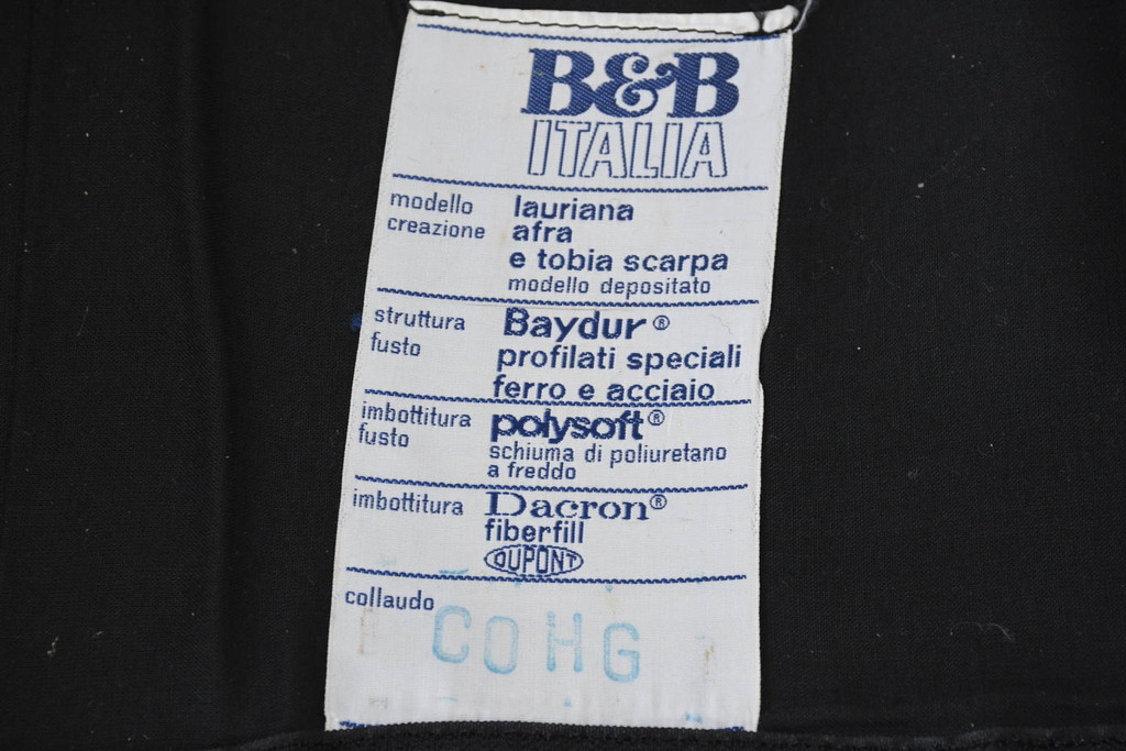 中古　美品　B&B Italia(ビーアンドビー イタリア)　 LAURIANETTA(ローリアネッタ)　キャスター付きのモダンかつ機能的な1Pラウンジチェア(一人掛け、1人掛け、1Pソファ、アームソファ)(R-082503)