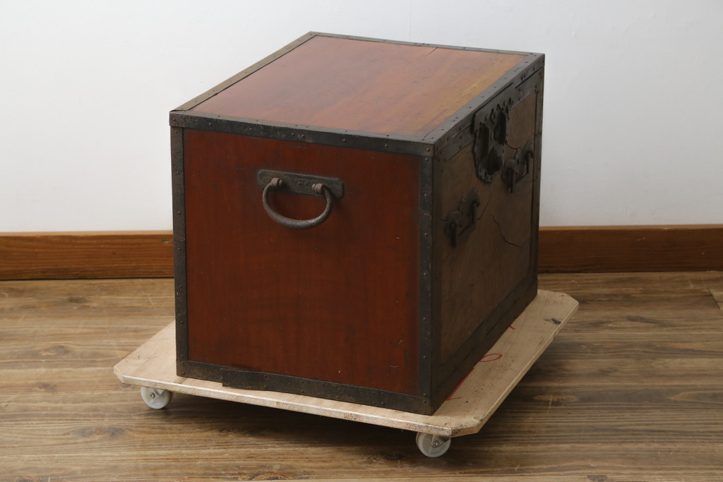 和製アンティーク　明治期　完全オリジナル品　総欅(ケヤキ)材　歴史を感じる酒田船箪笥(帳箱型、帳場箪笥、和タンス、舟箪笥、小箪笥、小物収納、収納箪笥、引き出し)(R-083108)
