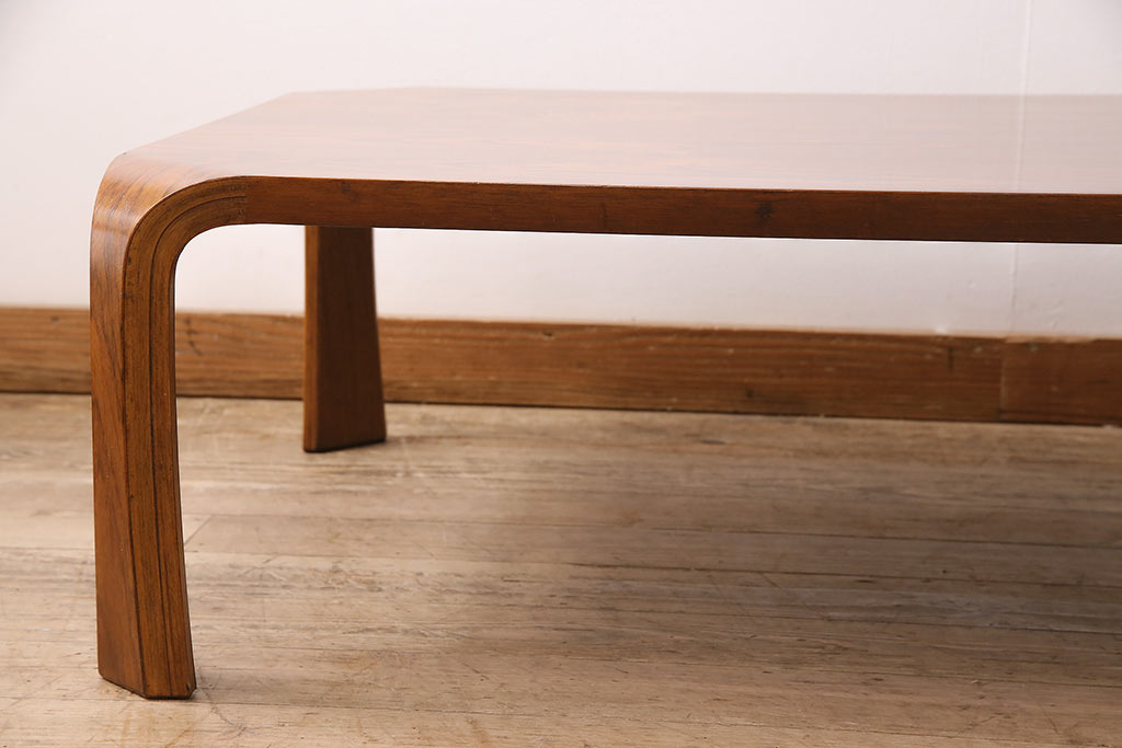 ビンテージ　天童木工　ローズウッド材の流れるような木目が存在感抜群の座卓(ローテーブル)(R-047726)