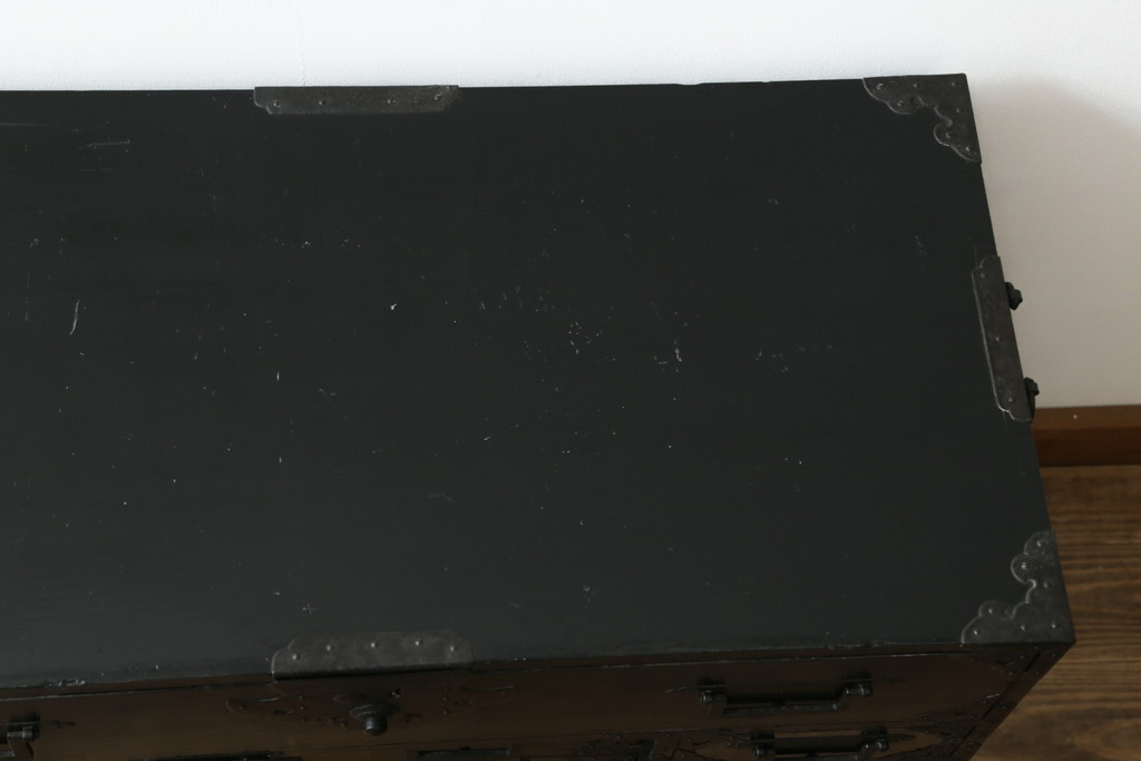 和製アンティーク　美品　秋田　黒漆塗りが艶やかで美しい小箪笥(収納箪笥、サイドチェスト、時代箪笥、引き出し)(R-057706)