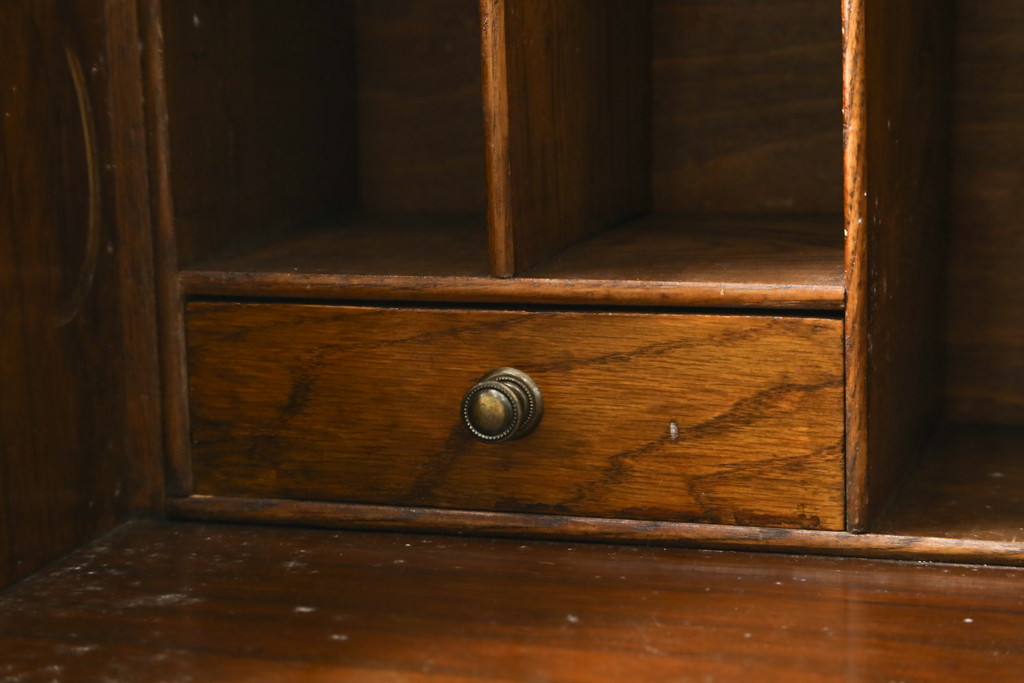 イギリスアンティーク　Harrop’s　Better Furniture　オーク材の質感を活かしたシンプルかつ直線的なフォルムが魅力のライティングビューロー(簿記机、ワークデスク、在宅用、在宅ワーク用、サイドチェスト、引き出し、英国)(R-083102)