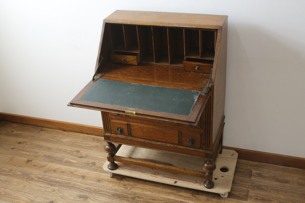 イギリスアンティーク　Harrop’s　Better Furniture　オーク材の質感を活かしたシンプルかつ直線的なフォルムが魅力のライティングビューロー(簿記机、ワークデスク、在宅用、在宅ワーク用、サイドチェスト、引き出し、英国)(R-083102)