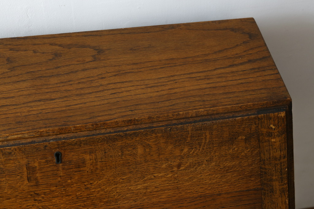イギリスアンティーク　Harrop’s　Better Furniture　オーク材の質感を活かしたシンプルかつ直線的なフォルムが魅力のライティングビューロー(簿記机、ワークデスク、在宅用、在宅ワーク用、サイドチェスト、引き出し、英国)(R-083102)