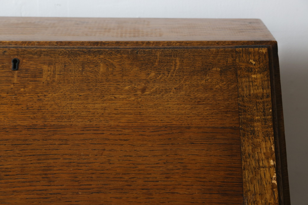 イギリスアンティーク　Harrop’s　Better Furniture　オーク材の質感を活かしたシンプルかつ直線的なフォルムが魅力のライティングビューロー(簿記机、ワークデスク、在宅用、在宅ワーク用、サイドチェスト、引き出し、英国)(R-083102)