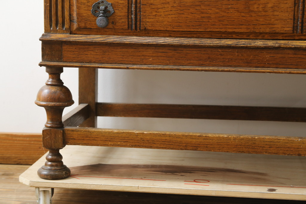 イギリスアンティーク　Harrop’s　Better Furniture　オーク材の質感を活かしたシンプルかつ直線的なフォルムが魅力のライティングビューロー(簿記机、ワークデスク、在宅用、在宅ワーク用、サイドチェスト、引き出し、英国)(R-083102)