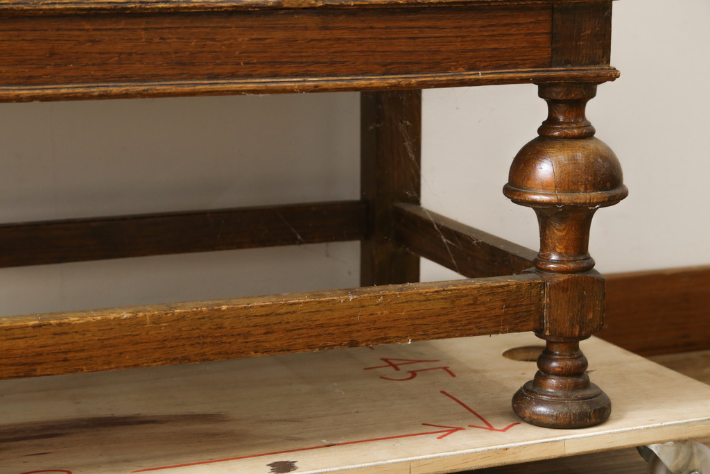 イギリスアンティーク　Harrop’s　Better Furniture　オーク材の質感を活かしたシンプルかつ直線的なフォルムが魅力のライティングビューロー(簿記机、ワークデスク、在宅用、在宅ワーク用、サイドチェスト、引き出し、英国)(R-083102)