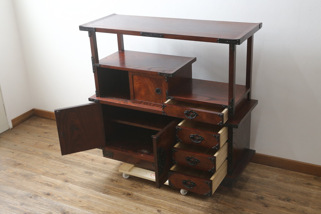 中古　美品!!　岩谷堂箪笥　桜木家具店製　緻密な意匠が魅力の飾り棚(茶棚、茶箪笥、収納棚、飾り棚、戸棚、サイドボード)(R-083103)