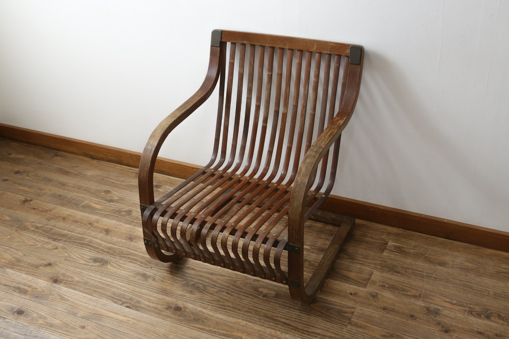 和製ビンテージ　激レア!　補強金具付き　竹興社　城所右文次　EMPRESS BAMBOO　PAT.NO.9520　サイン入り　滑らかな曲線のデザインが美しさと癒しを両立する博物館クラスのバンブーチェア(アームチェア、安楽椅子、イス、椅子、ヴィンテージ)(R-083152)