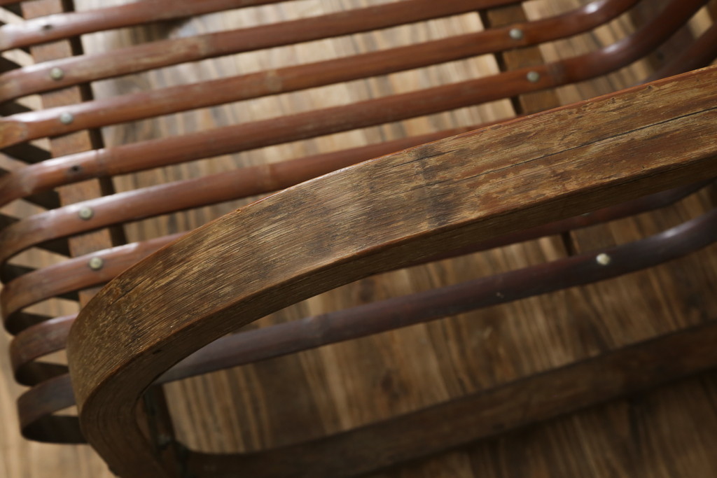 和製ビンテージ　激レア!　補強金具付き　竹興社　城所右文次　EMPRESS BAMBOO　PAT.NO.9520　サイン入り　滑らかな曲線のデザインが美しさと癒しを両立する博物館クラスのバンブーチェア(アームチェア、安楽椅子、イス、椅子、ヴィンテージ)(R-083152)