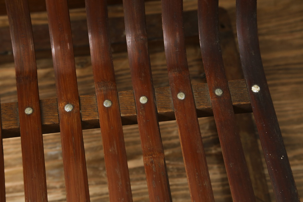 和製ビンテージ　激レア!　補強金具付き　竹興社　城所右文次　EMPRESS BAMBOO　PAT.NO.9520　サイン入り　滑らかな曲線のデザインが美しさと癒しを両立する博物館クラスのバンブーチェア(アームチェア、安楽椅子、イス、椅子、ヴィンテージ)(R-083152)