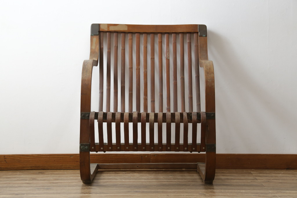 和製ビンテージ　激レア!　補強金具付き　竹興社　城所右文字　EMPRESS BAMBOO　PAT.NO.9520　サイン入り　滑らかな曲線のデザインが美しさと癒しを両立する博物館クラスのバンブーチェア(アームチェア、安楽椅子、イス、椅子、ヴィンテージ)(R-083153)