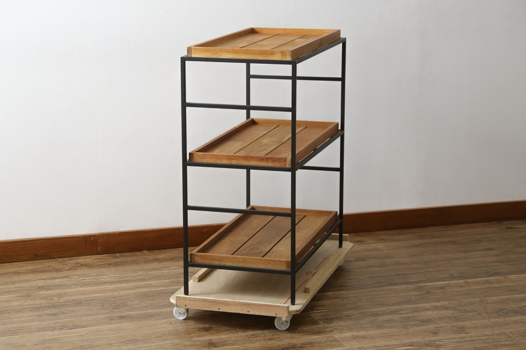 中古　美品　IDEE(イデー)　JATI TUA SHELF(ジャティ  トゥア シェルフ)　Mサイズ　オシャレデザインの空間に心地よく馴染むシェルフ(オープンシェルフ、オープンラック、ディスプレイラック、陳列棚)(定価約12万円)(R-083157)