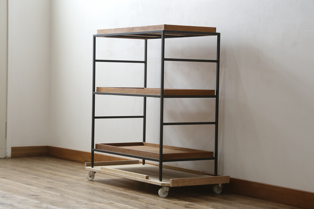 中古　美品　IDEE(イデー)　JATI TUA SHELF(ジャティ  トゥア シェルフ)　Mサイズ　オシャレデザインの空間に心地よく馴染むシェルフ(オープンシェルフ、オープンラック、ディスプレイラック、陳列棚)(定価約12万円)(R-083157)