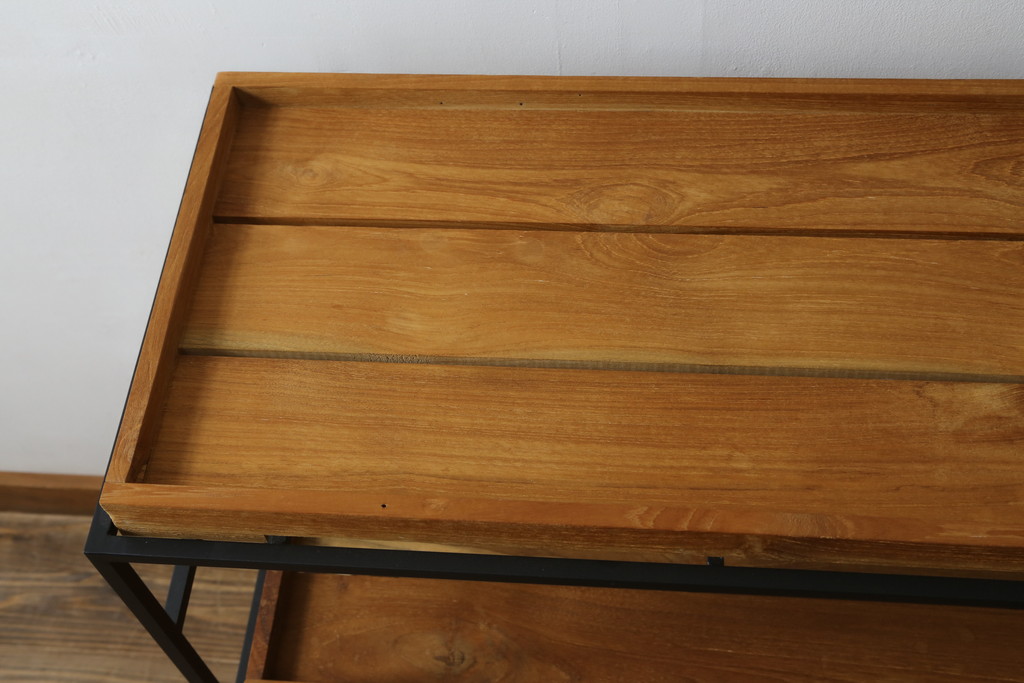 中古　美品　IDEE(イデー)　JATI TUA SHELF(ジャティ  トゥア シェルフ)　Mサイズ　オシャレデザインの空間に心地よく馴染むシェルフ(オープンシェルフ、オープンラック、ディスプレイラック、陳列棚)(定価約12万円)(R-083157)