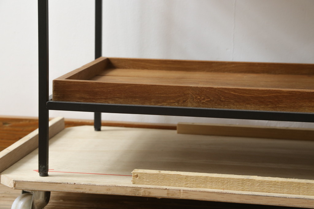 中古　美品　IDEE(イデー)　JATI TUA SHELF(ジャティ  トゥア シェルフ)　Mサイズ　オシャレデザインの空間に心地よく馴染むシェルフ(オープンシェルフ、オープンラック、ディスプレイラック、陳列棚)(定価約12万円)(R-083157)