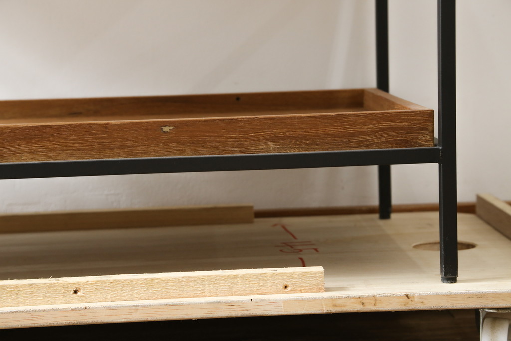 中古　美品　IDEE(イデー)　JATI TUA SHELF(ジャティ  トゥア シェルフ)　Mサイズ　オシャレデザインの空間に心地よく馴染むシェルフ(オープンシェルフ、オープンラック、ディスプレイラック、陳列棚)(定価約12万円)(R-083157)
