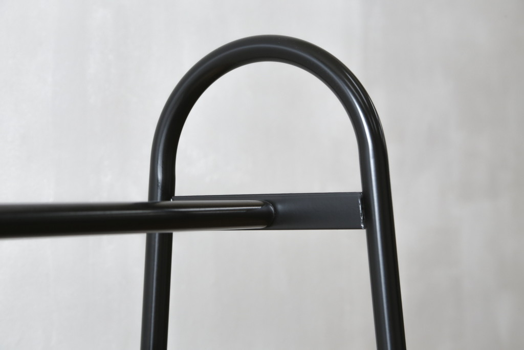 中古　美品　IDEE(イデー)　PAUL HANGER STAND(ポールハンガースタンド)　ナチュラル　シンプルで美しく暮らしに馴染むハンガーラック(洋服掛け、コート掛け、店舗什器)(R-083148)