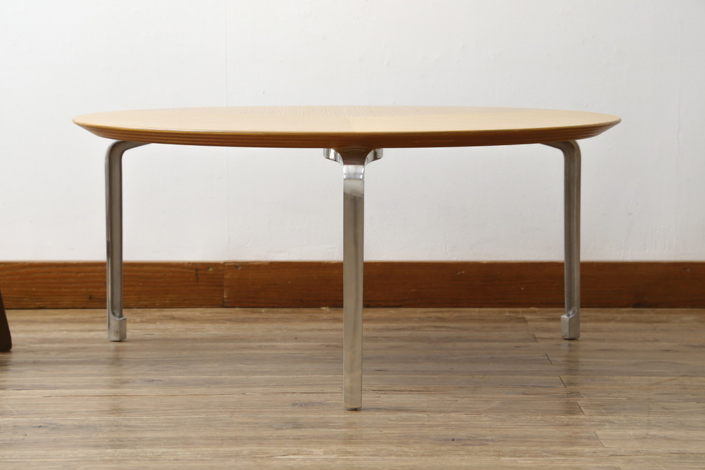 中古　超美品!!　IDEE(イデー)　長大作デザイン　YABANE LOW TABLE ROUND(矢羽ローテーブル/円)　矢羽　杢目の接ぎを活かしたデザインが印象的なローテーブル(ラウンドテーブル、丸テーブル、リビングテーブル、センターテーブル)(定価約30万円)(R-083159)