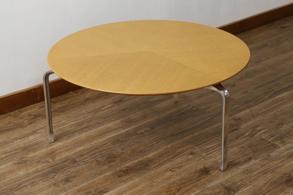 中古　超美品!!　IDEE(イデー)　長大作デザイン　YABANE LOW TABLE ROUND(矢羽ローテーブル/円)　矢羽　杢目の接ぎを活かしたデザインが印象的なローテーブル(ラウンドテーブル、丸テーブル、リビングテーブル、センターテーブル)(定価約30万円)(R-083159)