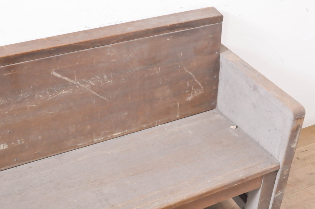 和製アンティーク　レトロな佇まいが魅力の木製ベンチ(長椅子、長イス、板座チェア、2人掛け、3人掛け)(R-066869)