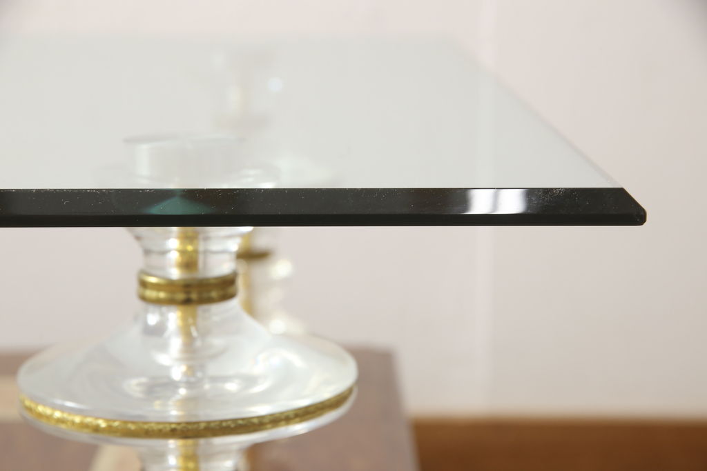 中古　イタリア製　異彩を放つデザインが魅力的なセンターテーブル(ローテーブル)(R-050000)