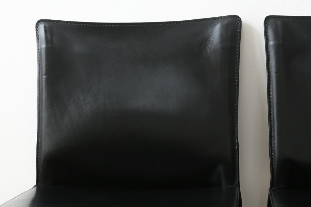 中古　Cassina(カッシーナ)　412　CAB(キャブ)　MARIO BELLINI(マリオベリーニ)　ブラック(黒)　シンプルモダンな空間づくりに活躍するアームレスチェア2脚セット(ダイニングチェア、椅子、イス)(定価2脚で約48万円)(R-068581)