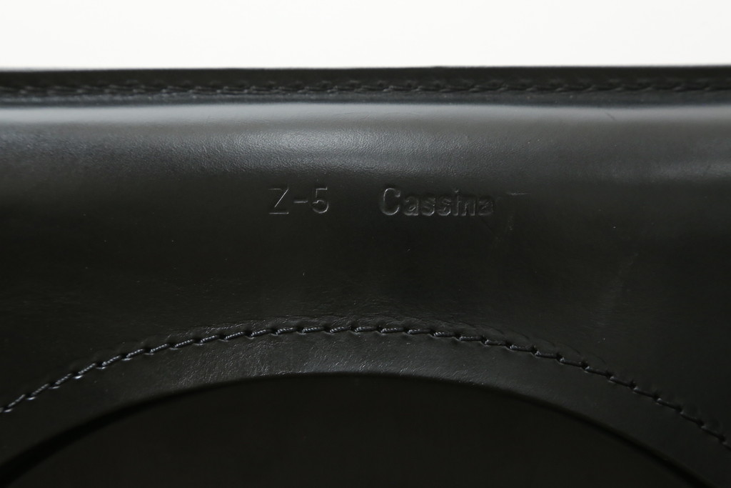 中古　Cassina(カッシーナ)　412　CAB(キャブ)　MARIO BELLINI(マリオベリーニ)　ブラック(黒)　シンプルモダンな空間づくりに活躍するアームレスチェア2脚セット(ダイニングチェア、椅子、イス)(定価2脚で約48万円)(R-068581)