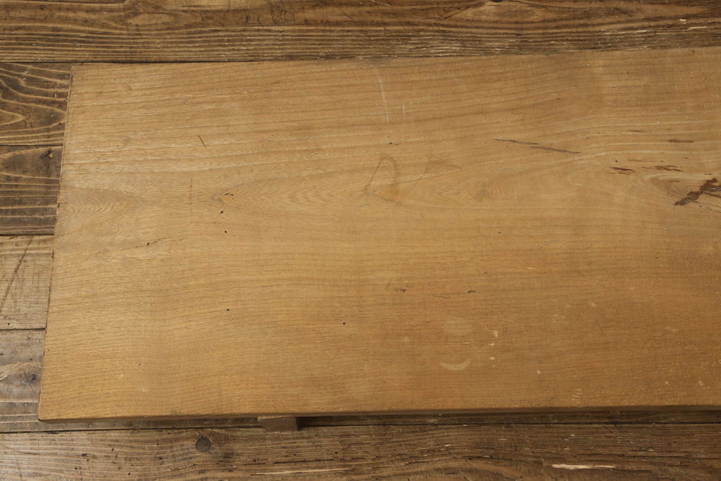 和製アンティーク　明治大正期　栃の木(トチノキ)一枚板　素朴な木の風合いが楽しめる裁ち板(ローテーブル、作業台、飾り台、陳列台)(R-060966)