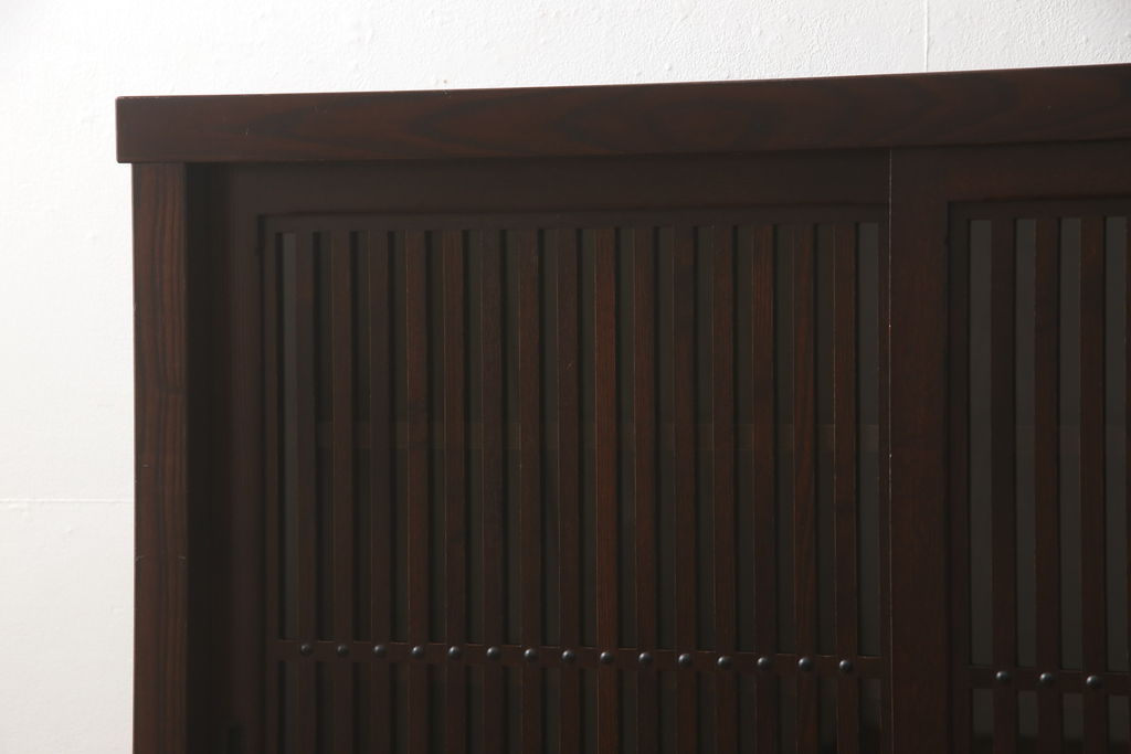 中古　前面栗材　上質な和の空間を演出する水屋箪笥(食器棚、カップボード、茶箪笥、戸棚、収納棚)(R-060601)