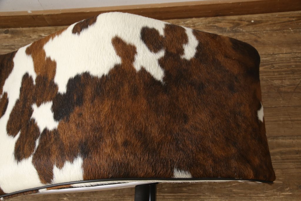 中古　美品　Cassina(カッシーナ)　Le Corbusier(ル・コルビュジエ)　LC4　シェーズロング(寝椅子、カウチ)(定価約92万円)(R-052565)