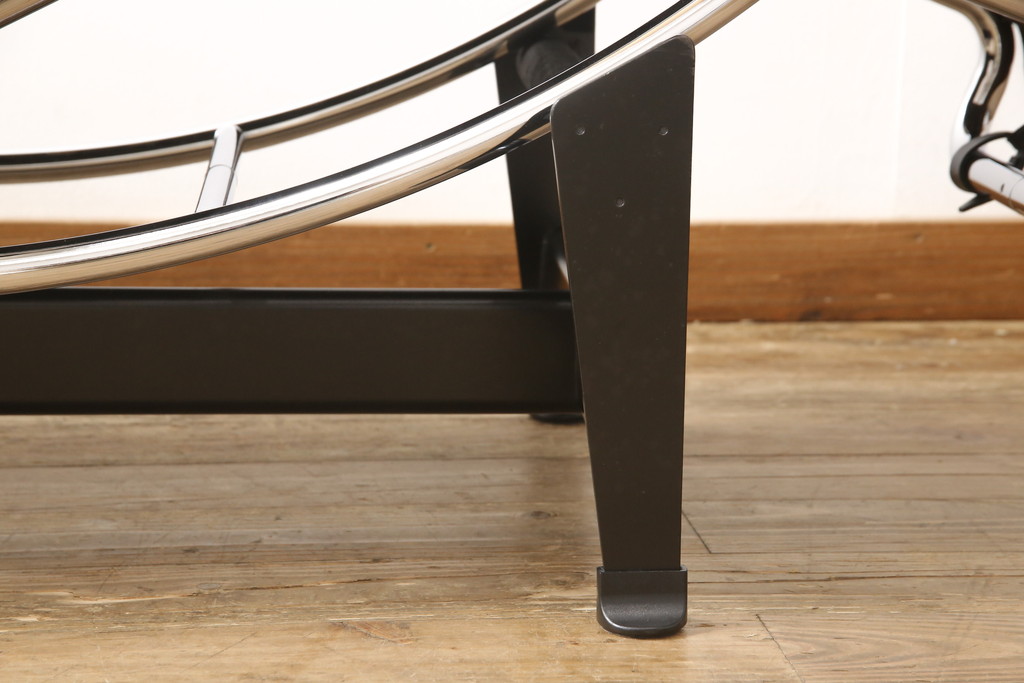 中古　美品　Cassina(カッシーナ)　Le Corbusier(ル・コルビュジエ)　LC4　シェーズロング(寝椅子、カウチ)(定価約92万円)(R-052565)