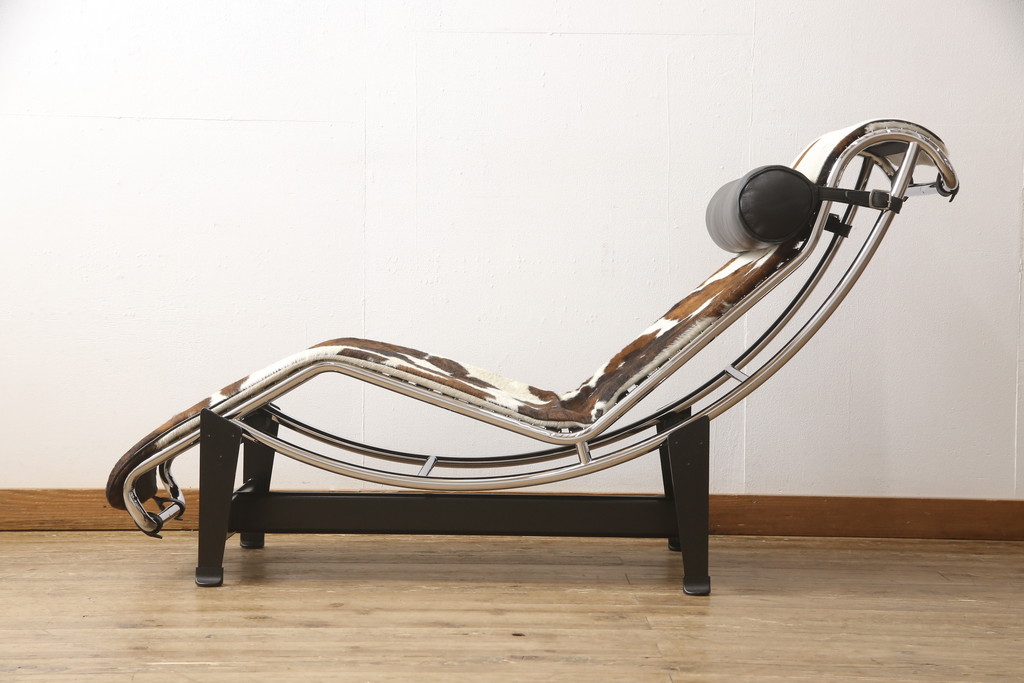 中古　美品　Cassina(カッシーナ)　Le Corbusier(ル・コルビュジエ)　LC4　シェーズロング(寝椅子、カウチ)(定価約92万円)(R-052565)