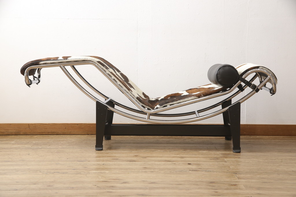 中古　美品　Cassina(カッシーナ)　Le Corbusier(ル・コルビュジエ)　LC4　シェーズロング(寝椅子、カウチ)(定価約92万円)(R-052565)