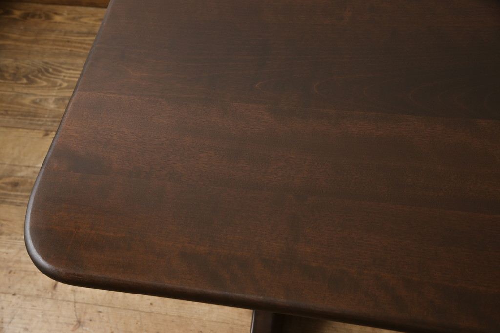 中古　松本民芸家具　洋風のクラシカルなデザインがステキなT型食卓(ダイニングテーブル、4人掛け、6人掛け)(R-056989)