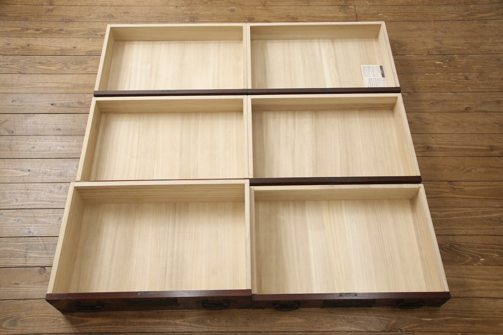 中古　美品　欅産業　漆塗り　迫力たっぷりの牡丹金具が付いた仙台箪笥(小箪笥、収納箪笥、引き出し、サイドチェスト)(R-056612)