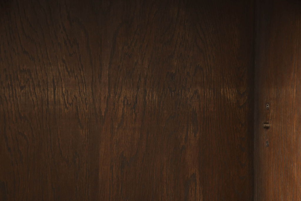 和製ビンテージ　神戸洋家具　永田良介商店　シックな色合いとクラシカルな佇まいが魅力的なカップボード(食器棚、キャビネット、収納棚、戸棚、飾り棚、ヴィンテージ)(R-061763)